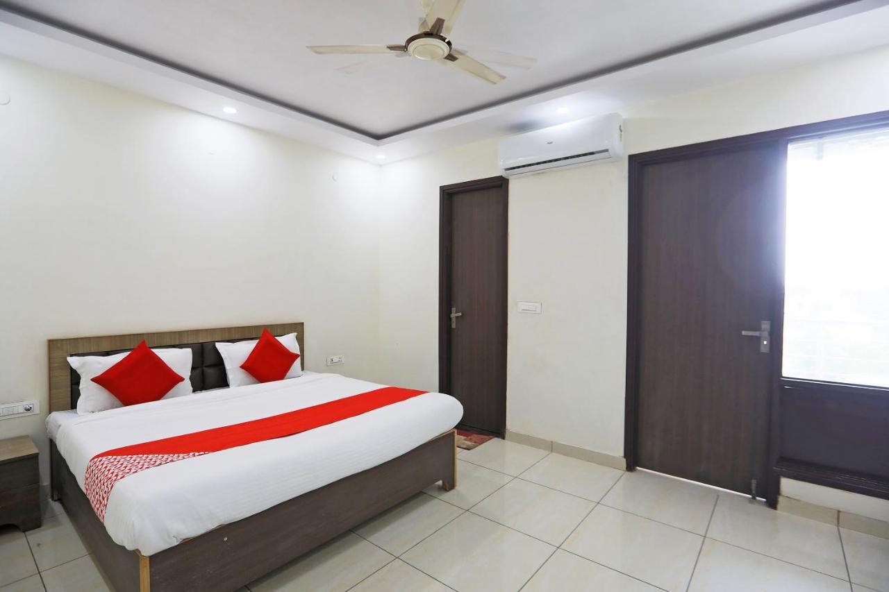 Отель Oyo 48501 Dayal Regency Hapur Экстерьер фото