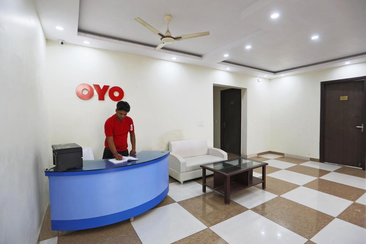 Отель Oyo 48501 Dayal Regency Hapur Экстерьер фото